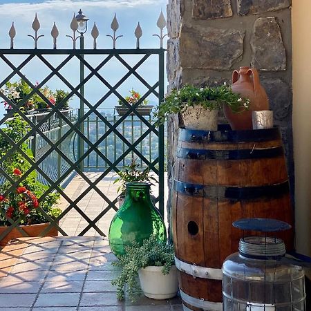 B&B Villa Reginella アジェーロラ エクステリア 写真